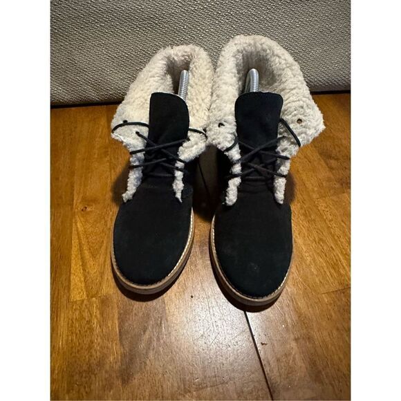 Rinascimento Womens Suede and Sherpa Black Boots Made in Italy Size US 6 EU 37 - Picture 3 of 12